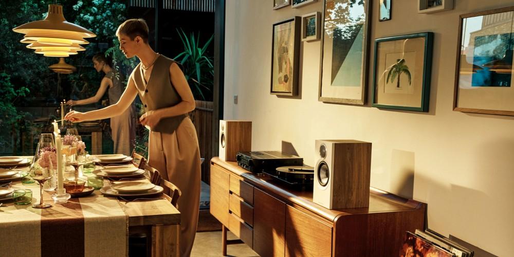 Bowers & Wilkins 607 S3 Lifestyle
