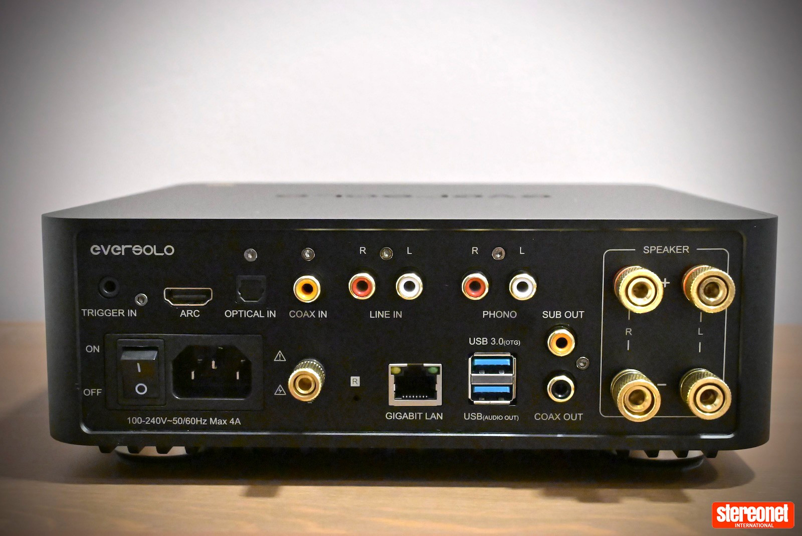 Eversolo Play hátlap